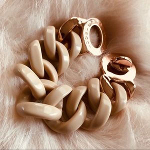 MARC JACOBS KATIE TURNLOCK BRACELET ROSE GOLD